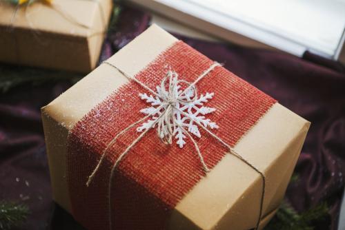 Apteeker soovitab: mida kinkida jõuludeks, kui hoolid kingisaaja tervisest?