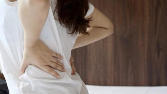 Apteeker: seljavalu kogeb elu jooksul 80% inimestest